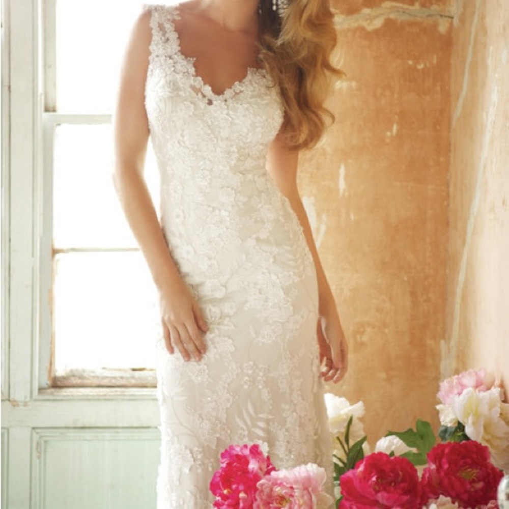 Allure Bridal 8800 Wedding Dress